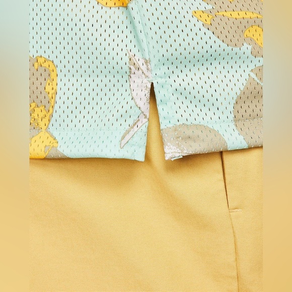 1 Nike button down mesh floral top - Picture 5 of 6